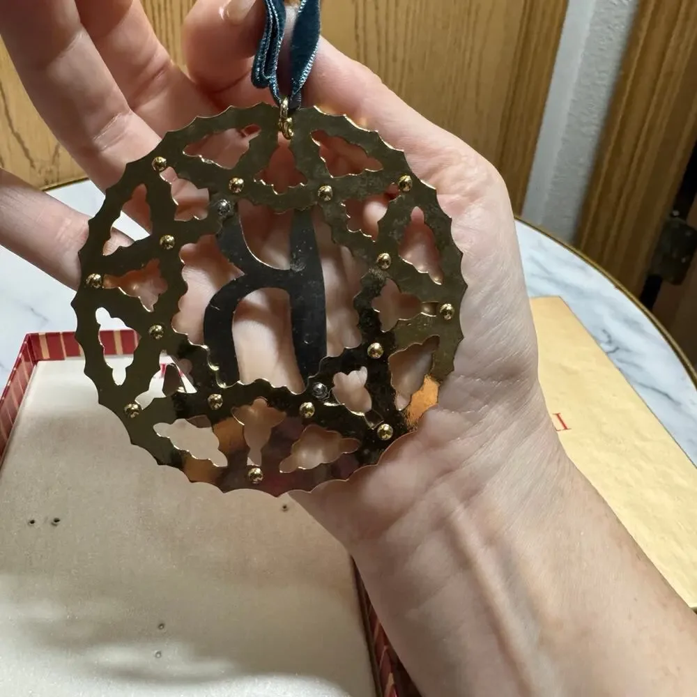 Trifari Ornament letter K in box